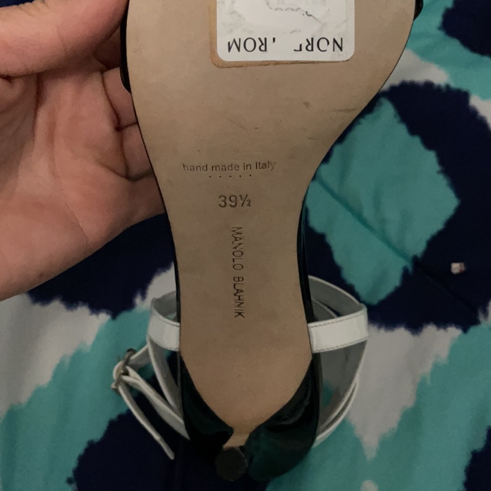 NWOB Manolo Blahnik B&W sandals sz 39.5 - Picture 4 of 5